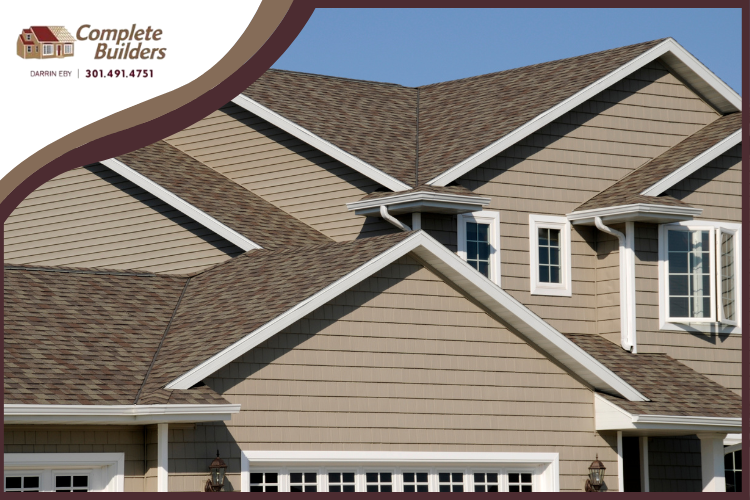 Durable vinyl siding on a Smithsburg home in winter.